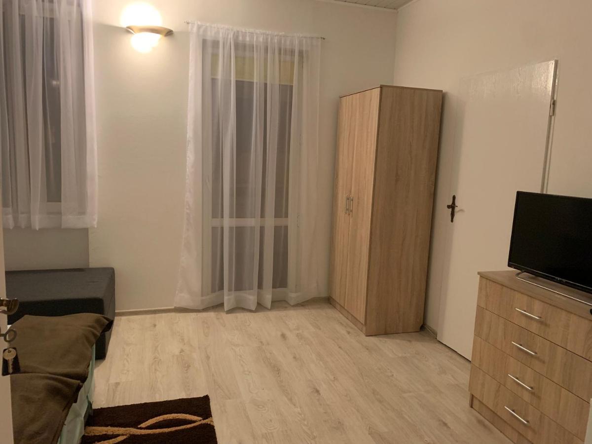 Dom Wczasowy Portowa Przystan 150M Od Plazy Mrzezyno Luaran gambar